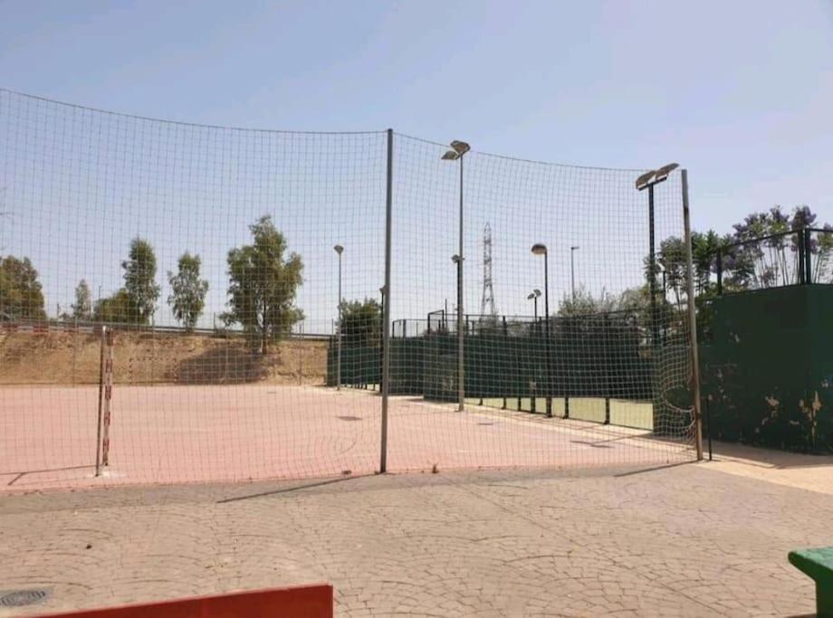 Alojamiento Con Piscina Y Parking En Sevilla La Algaba Exterior foto